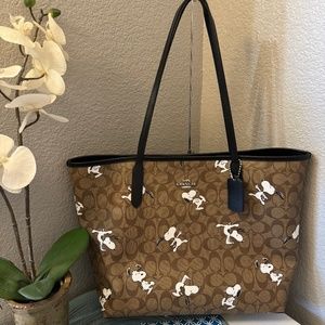 COACH X Peanuts Style 6160 City Tote with Snoopy Print